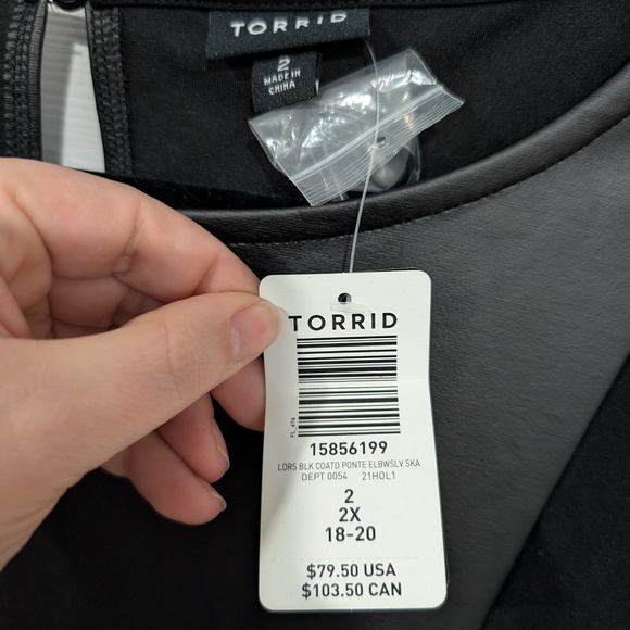NWT Torrid Black Coated Ponte Elbow Sleeve Skater Dress in Size 2 (18/20) - Picture 3 of 14